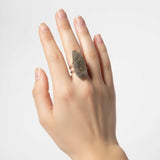 Verstelbare, verzilverde ring met mineralen