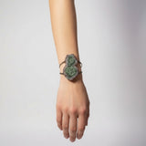 Verstelbare , verzilverde armband met mineralen